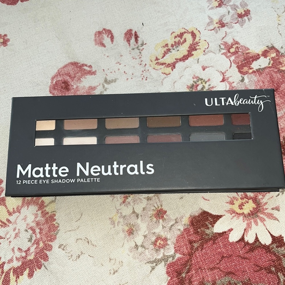 Matte Naturals Eyeshadow Palette